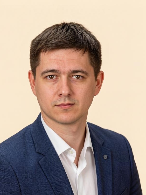Максимов Пётр Олегович.